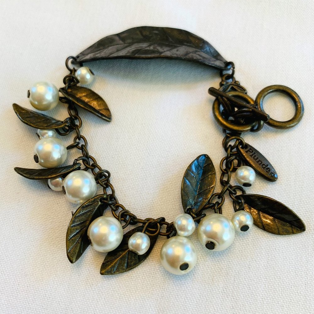 Plunder Feather and Pearl Bracelet